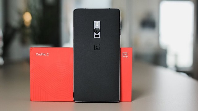 AndroidPIT-OnePlus-2-box-phone-back-w782 (640x360)